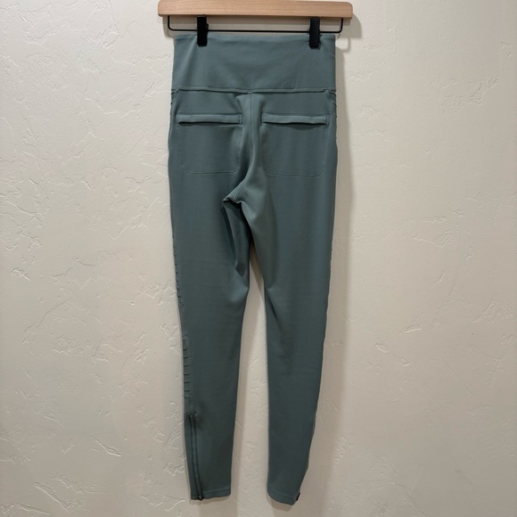 Athleta Delancey Moto Tight Leggings Pant Women XS Light Green Travel Athletic - Picture 8 of 16